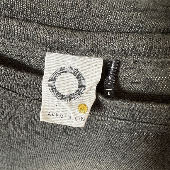 Embroidered Tee - Picture 4 of 4